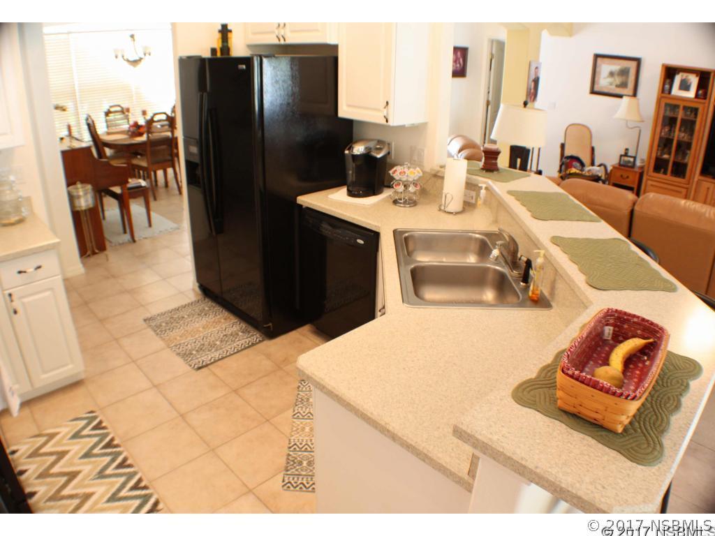 121 San Remo Dr., Edgewater, FL 32141