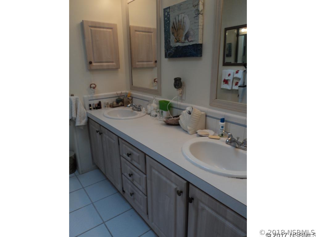 821 Masthead Ln., Edgewater, FL 32141