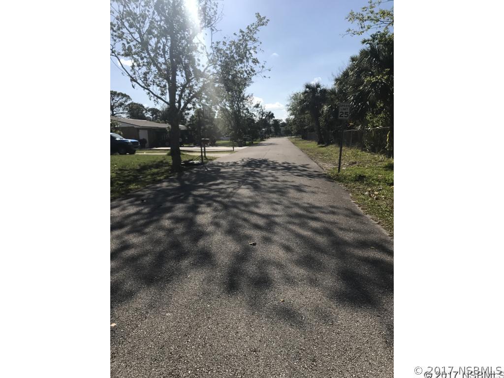 1703 Dayton St., Edgewater, FL 32132