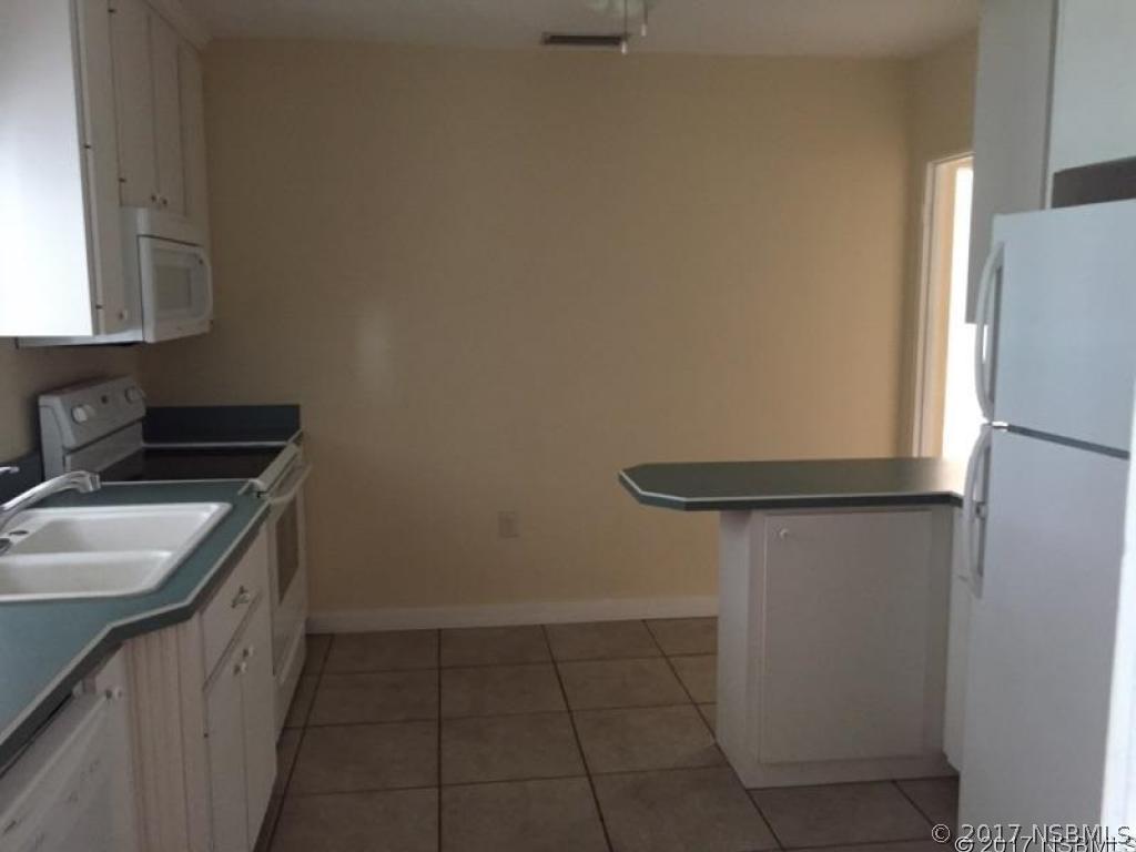 409 N Ridgewood Ave., Edgewater, FL 32132