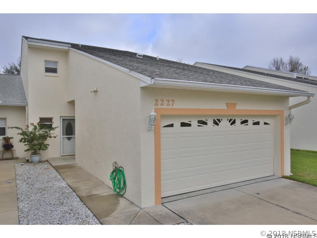 2227 Candlewood Ln., New Smyrna Beach, FL 32168