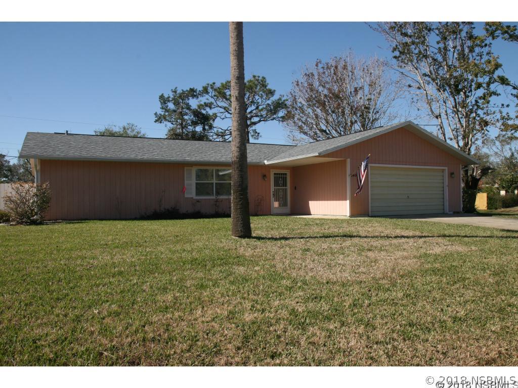 2404 Pine Tree Dr., Edgewater, FL 32141