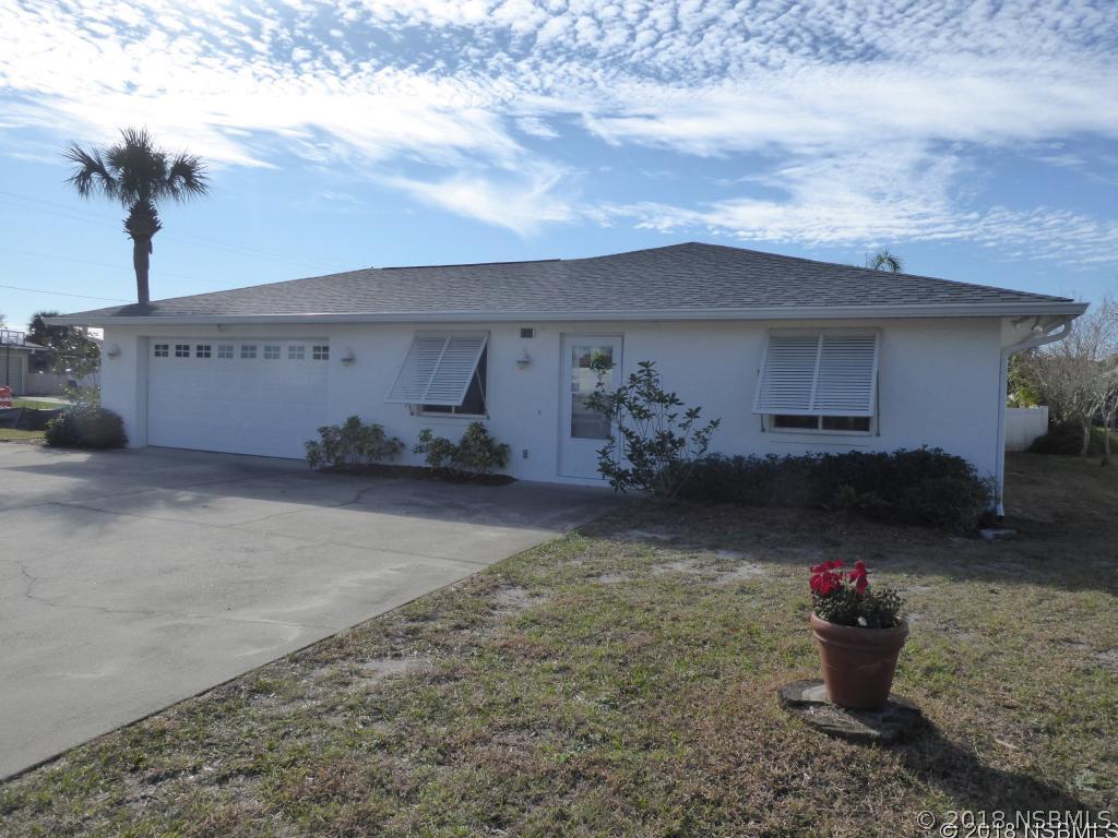 106 Cunningham Dr., New Smyrna Beach, FL 32168