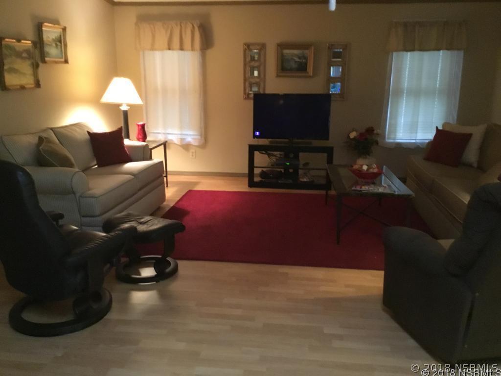 318 Portside Ln., Edgewater, FL 32141