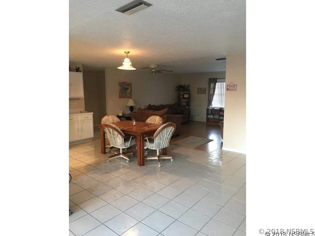 12 Blue Heron Ln., Edgewater, FL 32141