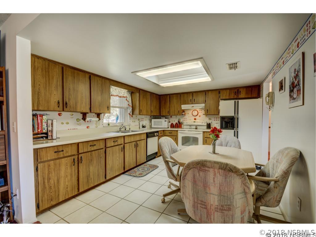 2726 Mango Tree Dr., Edgewater, FL 32141