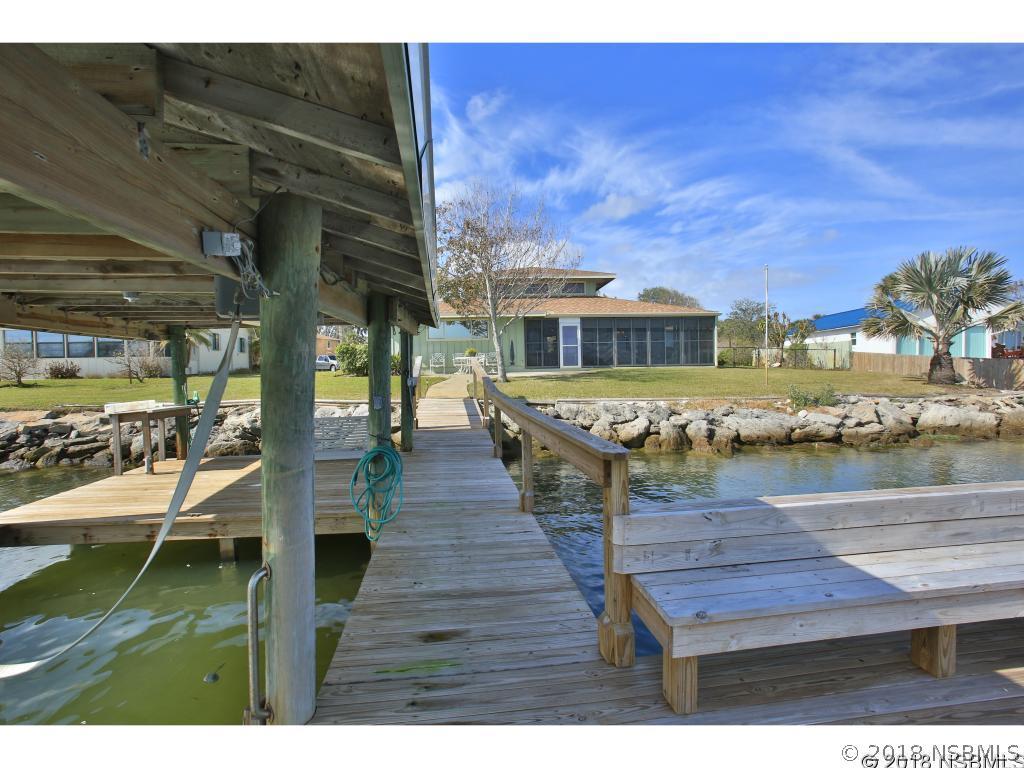 16 Harris Cir., Edgewater, FL 32141