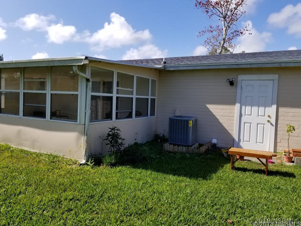 1923 Juniper Dr., Edgewater, FL 32141