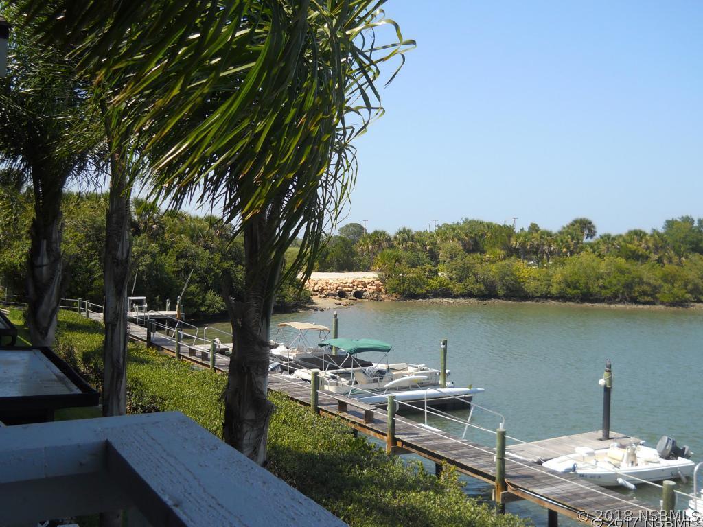 158 Breezeway Ct., New Smyrna Beach, FL 32169