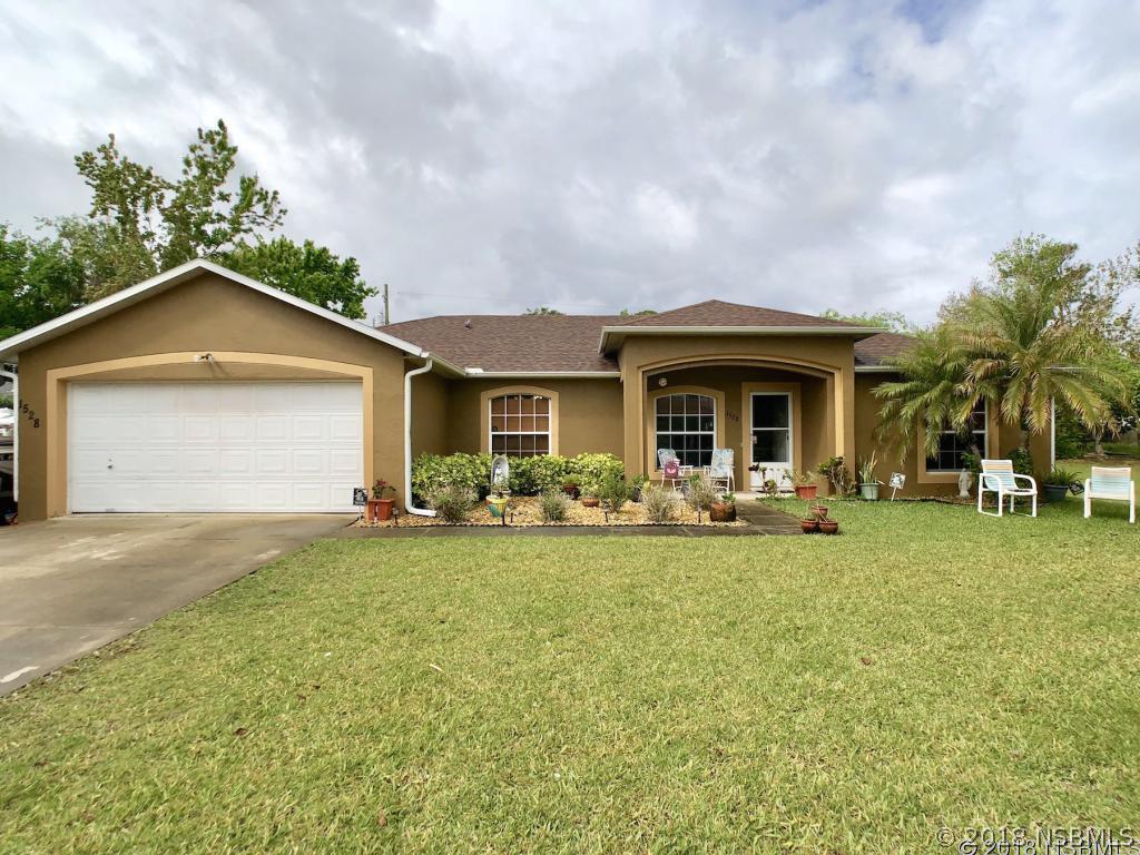 1528 Sabal Palm Dr., Edgewater, FL 32132