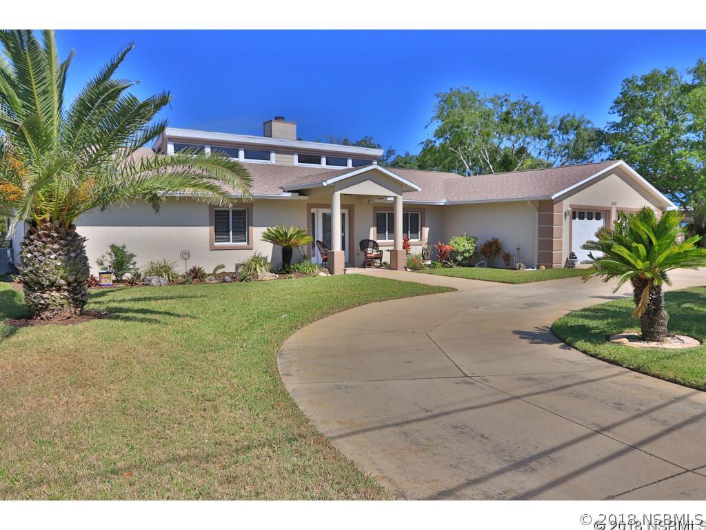 203 Middle Way, New Smyrna Beach, FL 32169