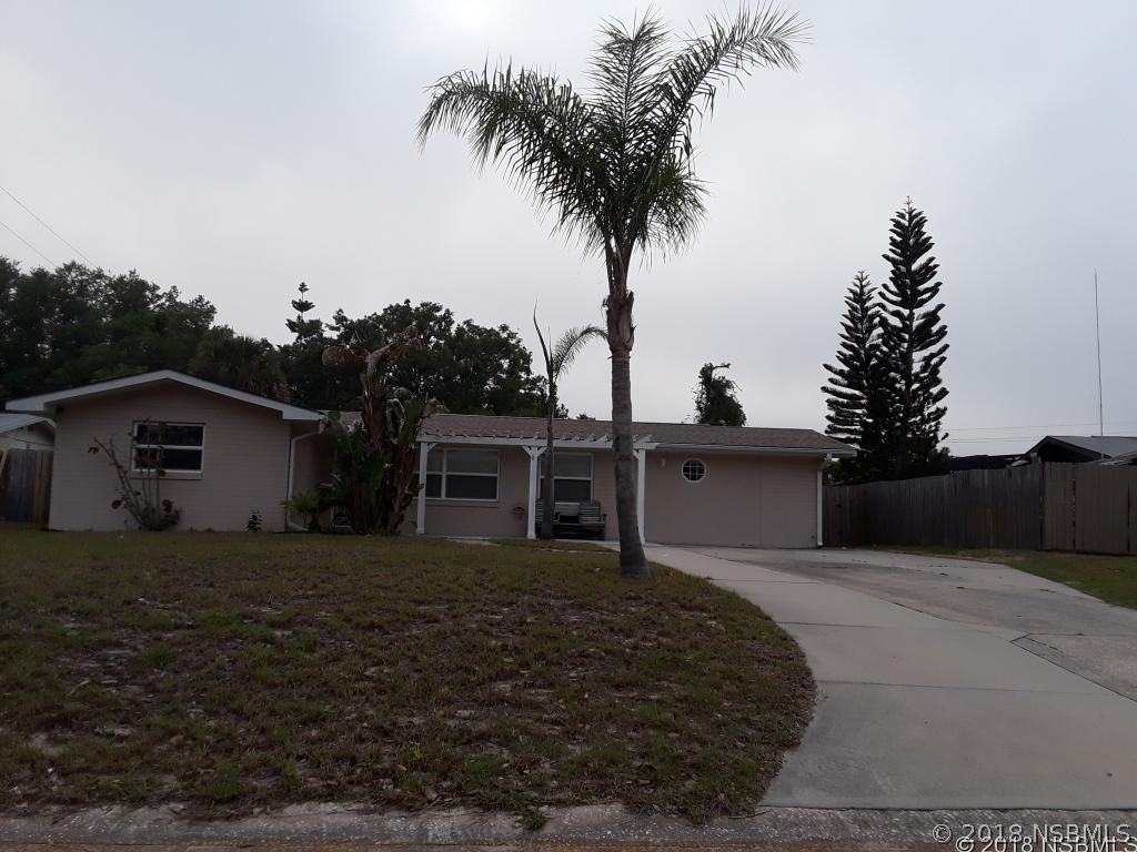 25 Silver Cir., Edgewater, FL 32141