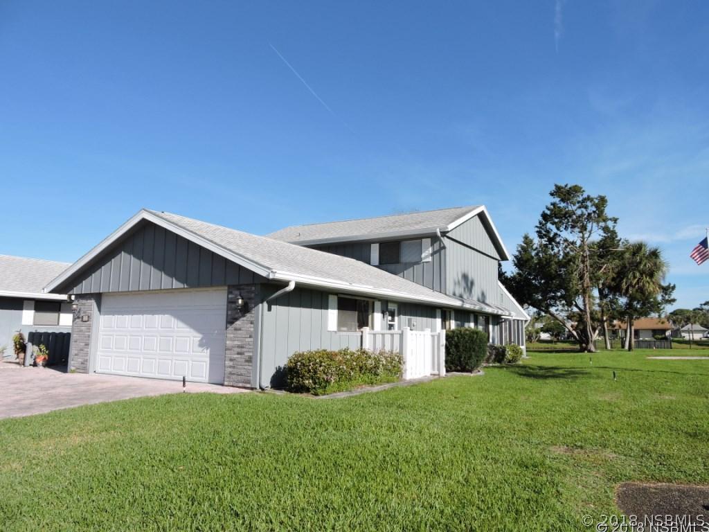 2 Lake Fairgreen Cir., New Smyrna Beach, FL 32168