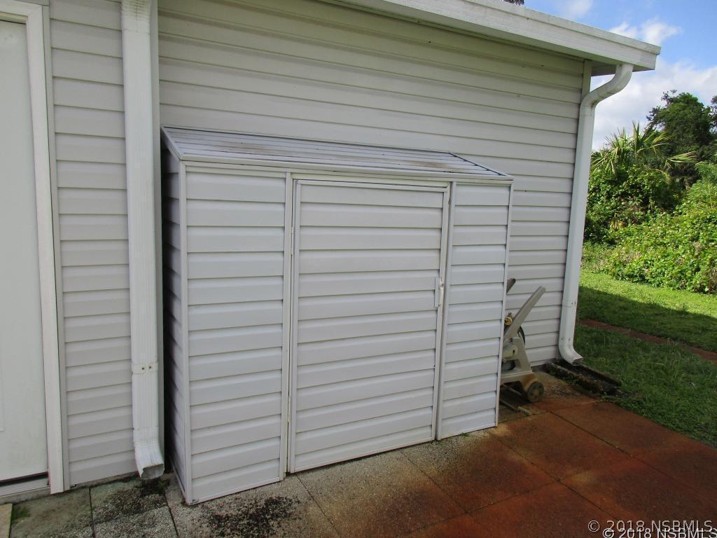 210 Schooner Ave., Edgewater, FL 32141