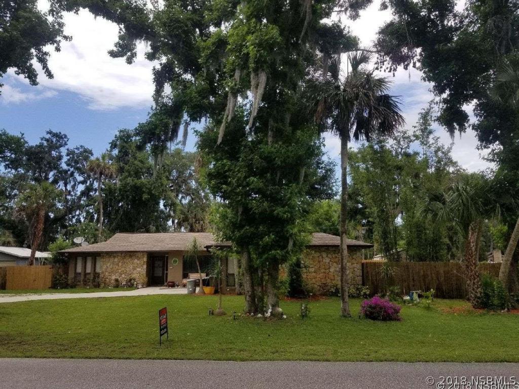 2029 Pine Tree Dr., Edgewater, FL 32141
