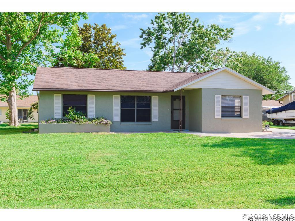 317 Wildwood Dr., Edgewater, FL 32132