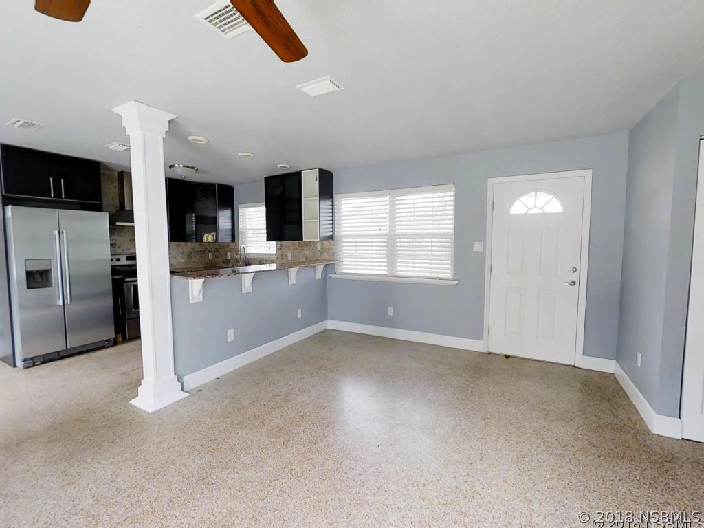 2342 Date Palm Dr., Edgewater, FL 32141