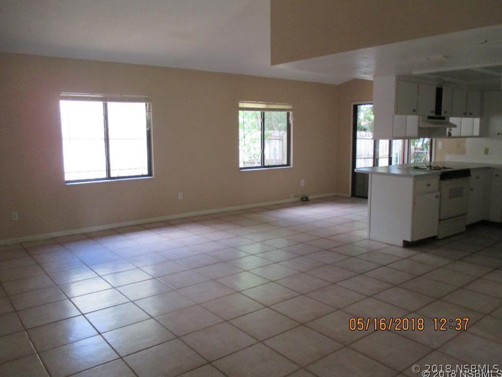 3231 Umbrella Tree Dr., Edgewater, FL 32141
