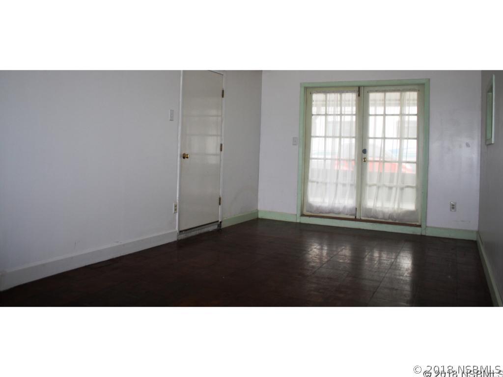 2711 Banyan Tree Dr., Edgewater, FL 32141