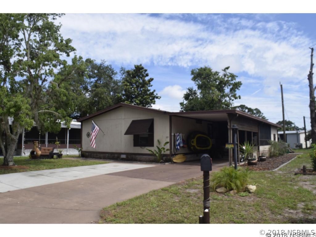 105 Oak St., Edgewater, FL 32141