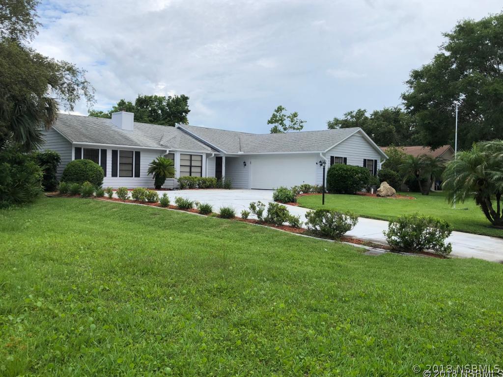 1238 Wayne Ave., New Smyrna Beach, FL 32168