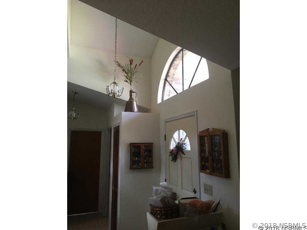 209 Meadow Lake Dr., Edgewater, FL 32141