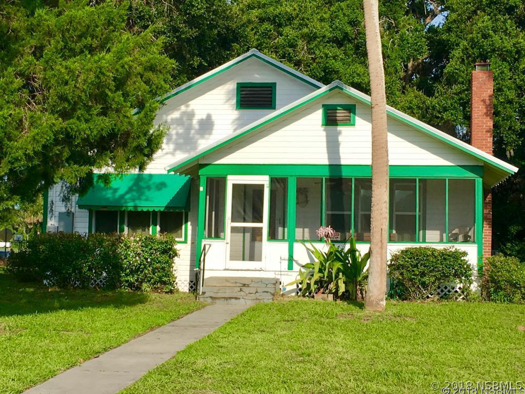 102 N Brooks Cir., Oak Hill, FL 32759