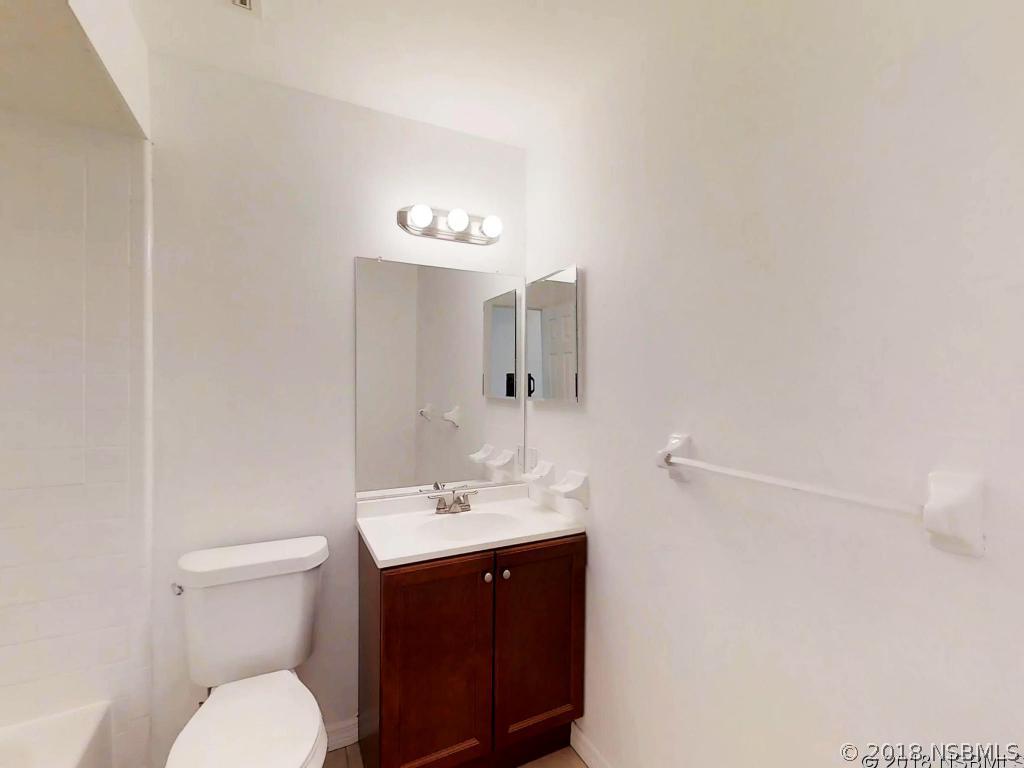 1922 Orange Tree Dr., Edgewater, FL 32141