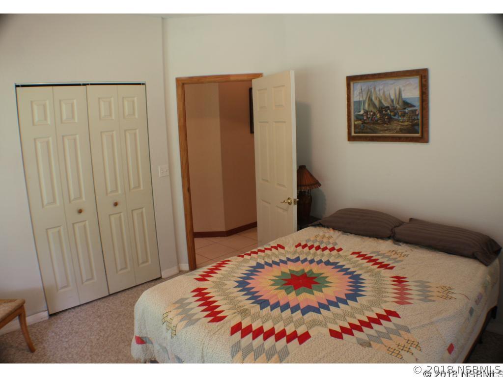 320 Palm Ave., Oak Hill, FL 32759