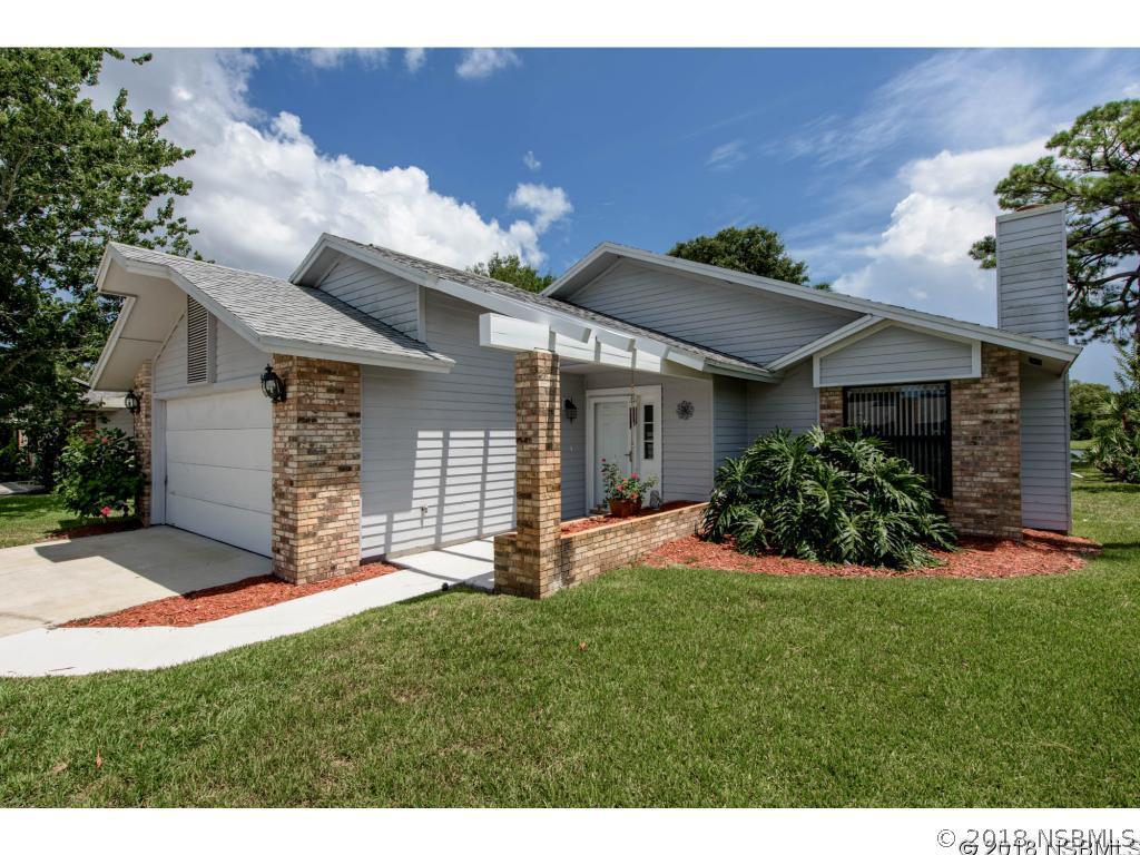 951 Crystal Lake Dr., Port Orange, FL 32127