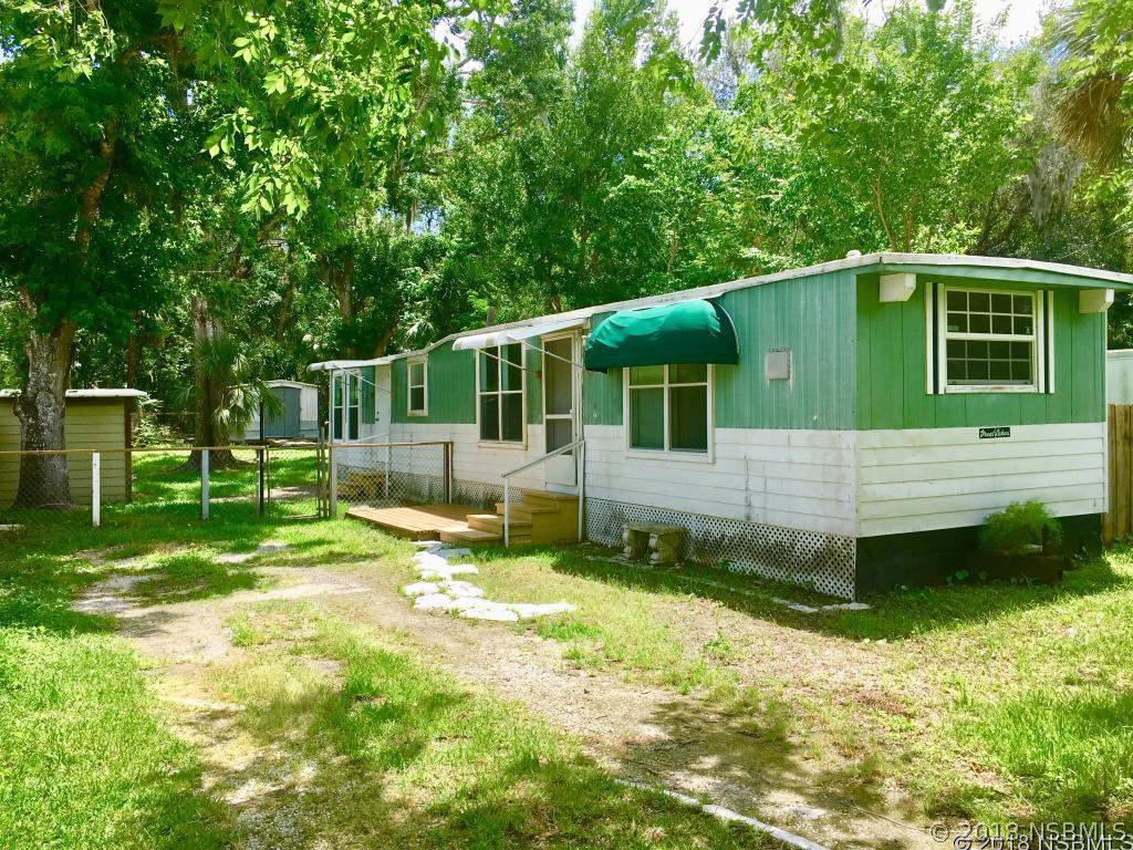 1465 Elizabeth St., New Smyrna Beach, FL 32168