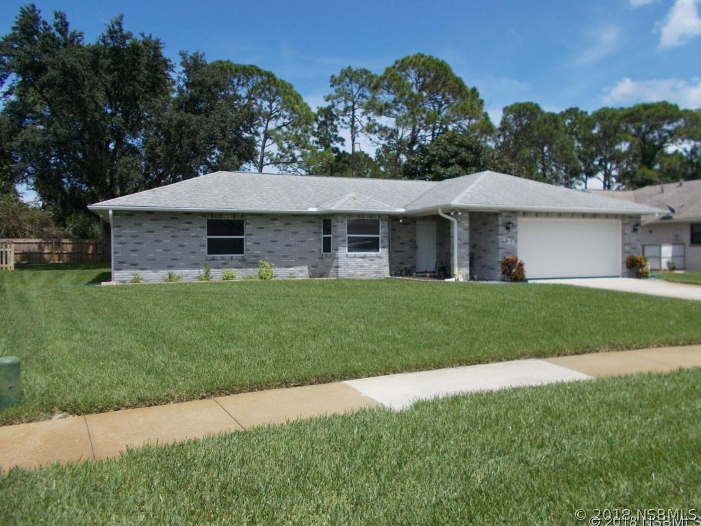 225 Meadow Lake Dr., Edgewater, FL 32141