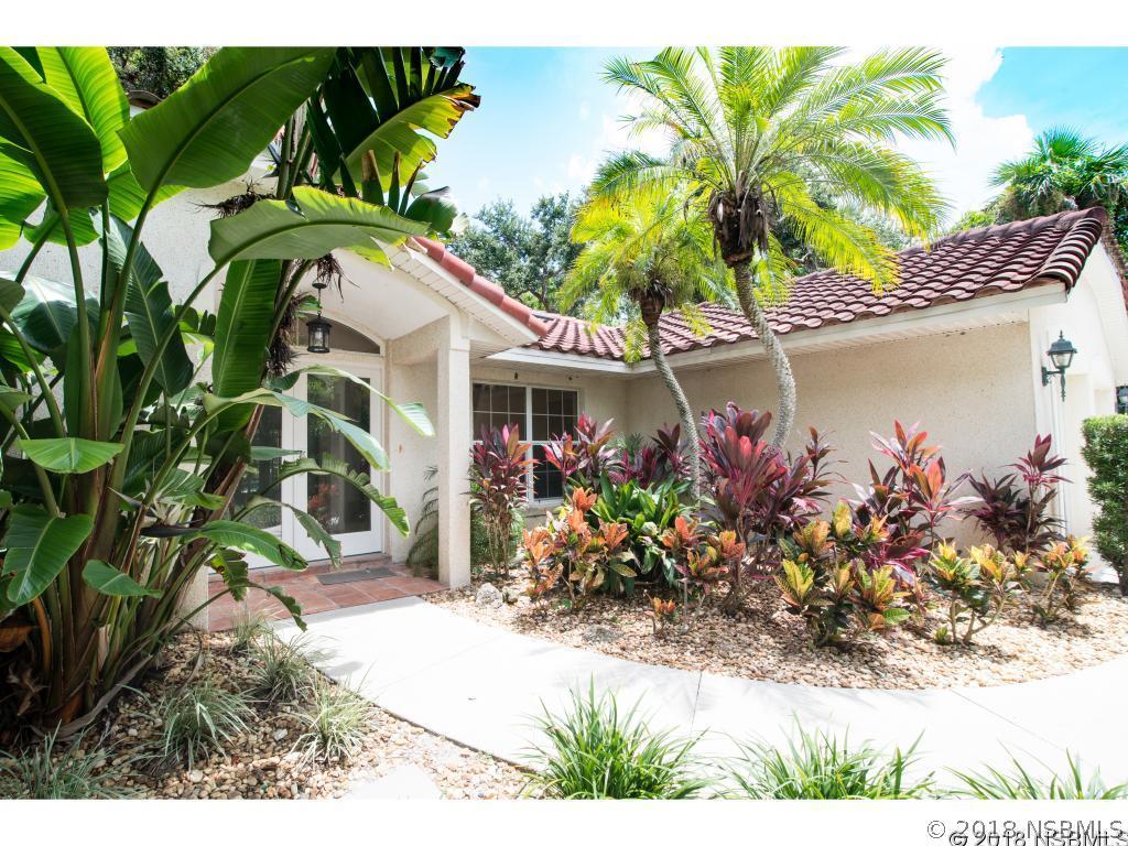 851 Evergreen St., New Smyrna Beach, FL 32169