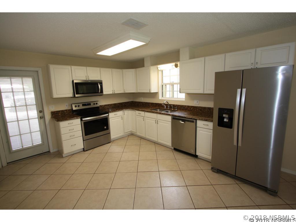 1808 Pine Tree Dr., Edgewater, FL 32132