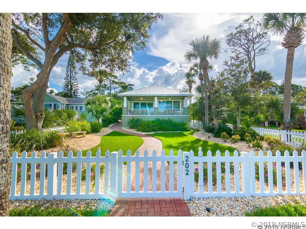 202 S Riverside Dr., Edgewater, FL 32132