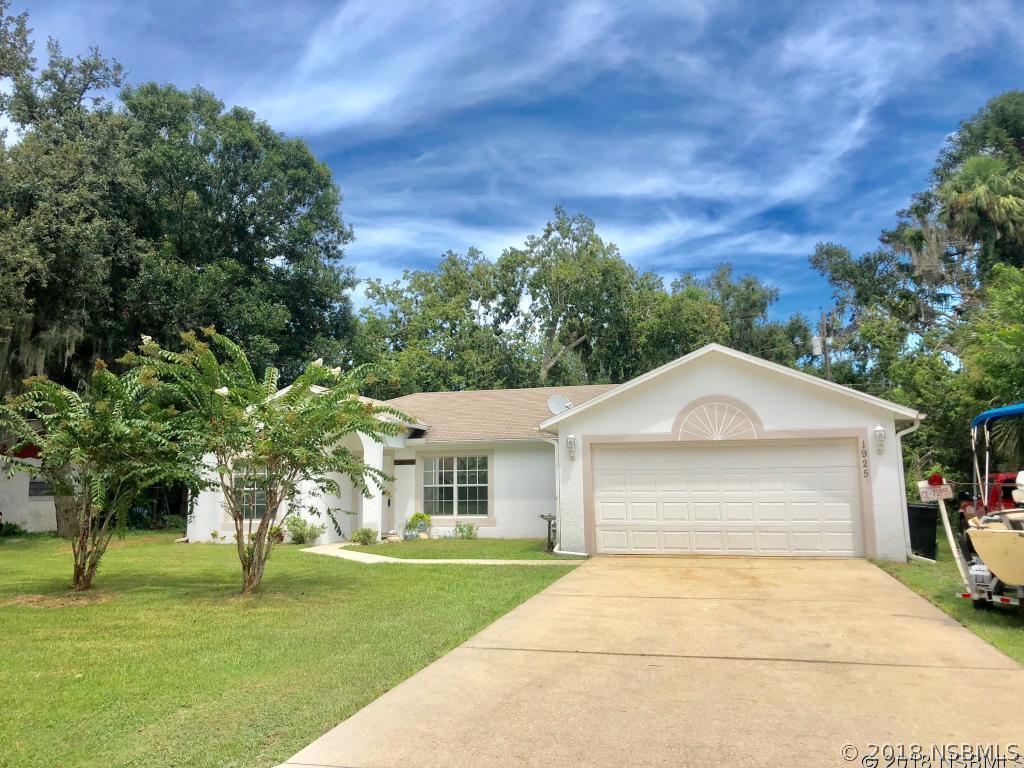 1925 Pine Tree Dr., Edgewater, FL 32141