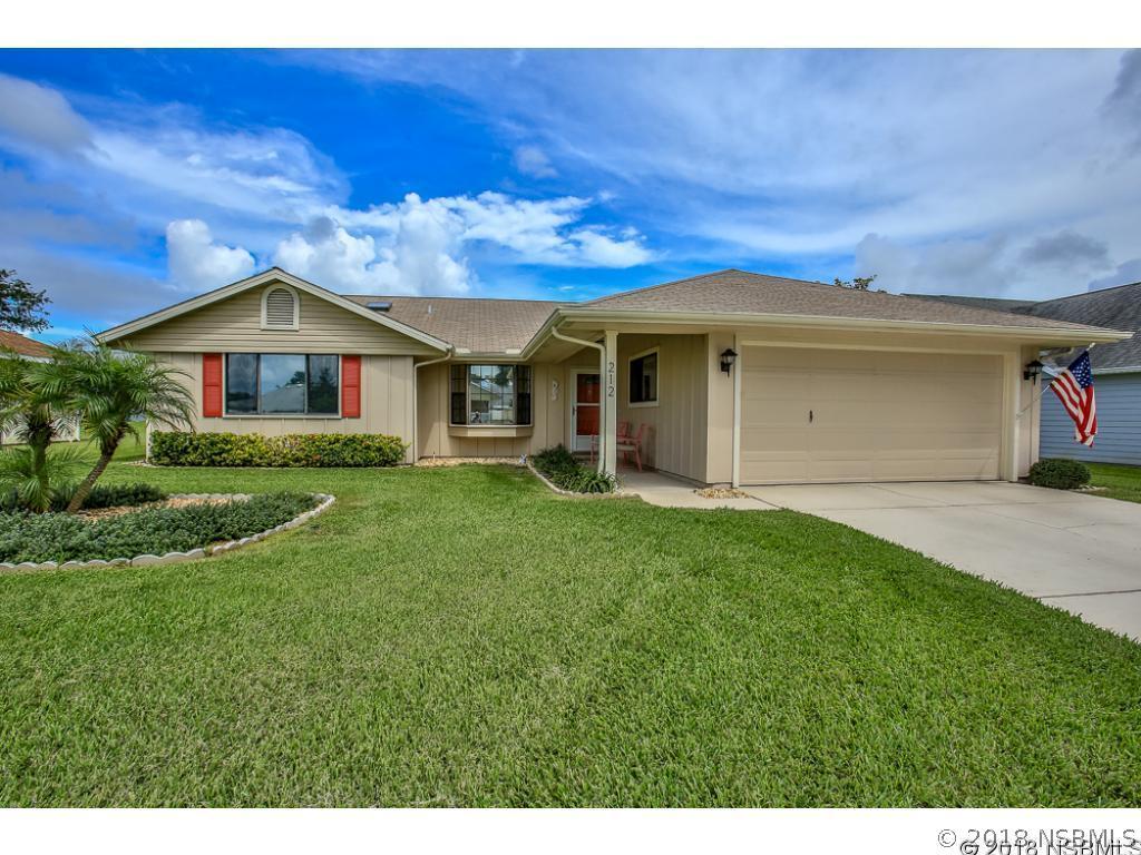 212 Fairgreen Ave., New Smyrna Beach, FL 32168