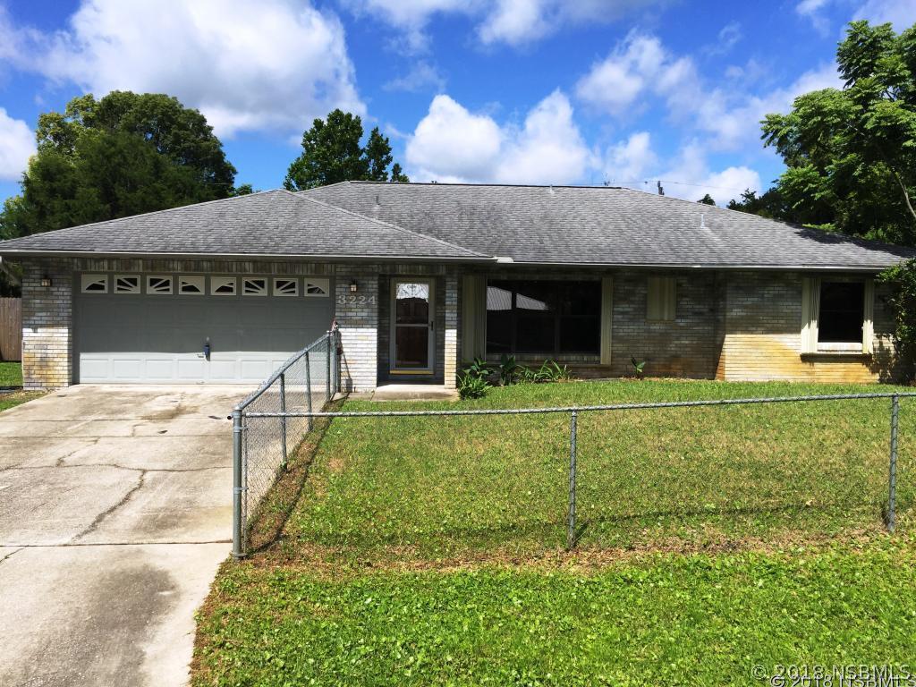 3224 Pine Tree Dr., Edgewater, FL 32141