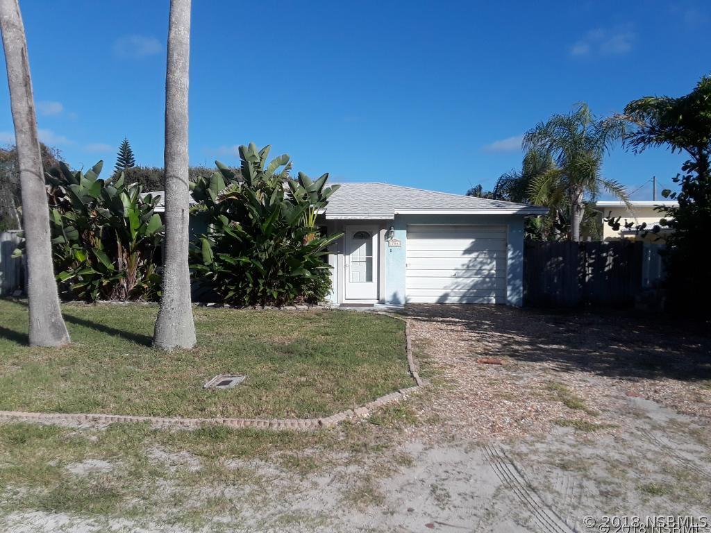 204 Beachway Ave., New Smyrna Beach, FL 32169