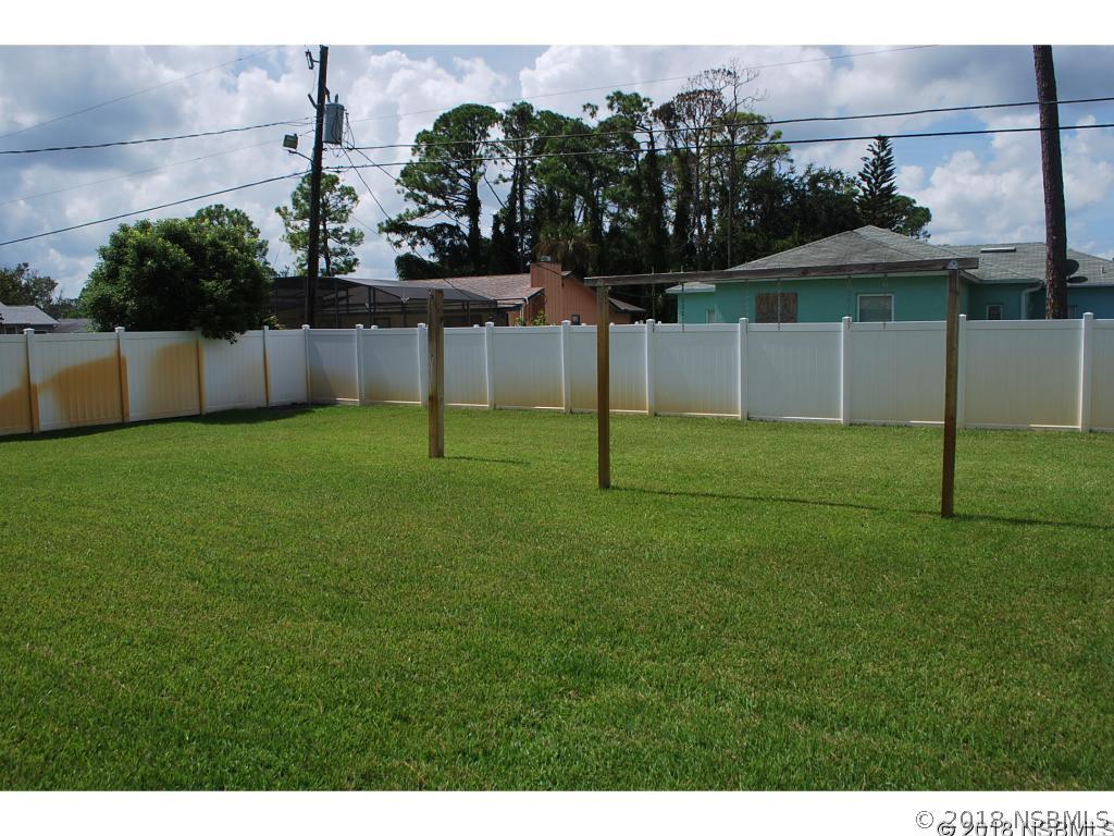 3042 Woodland Dr., Edgewater, FL 32141