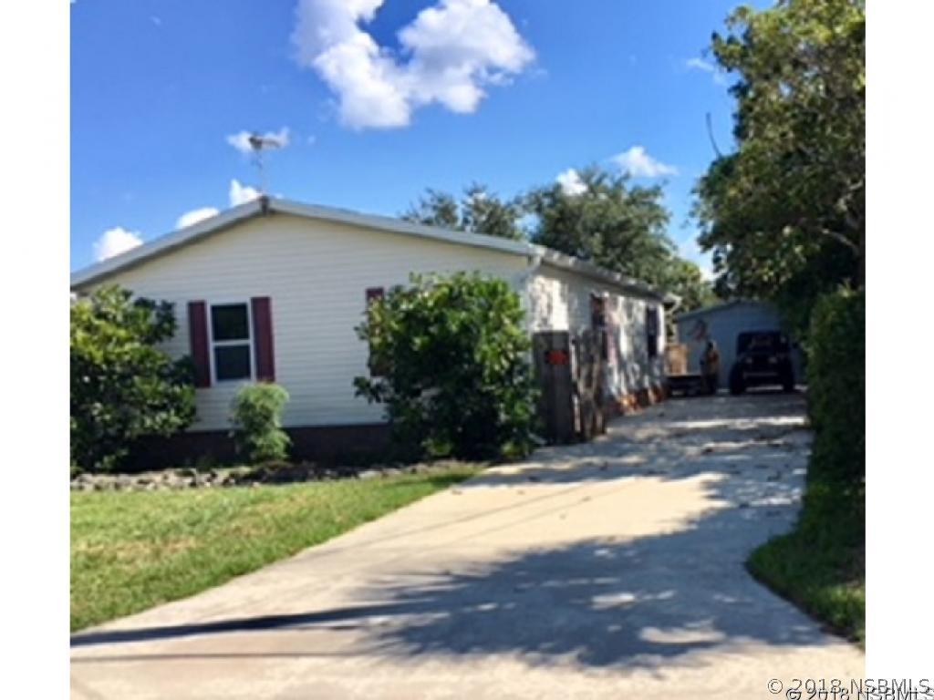 142 Lewis St., Edgewater, FL 32141