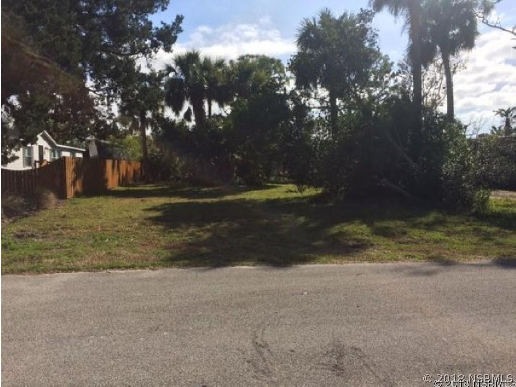 114 Charles St., Edgewater, FL 32141