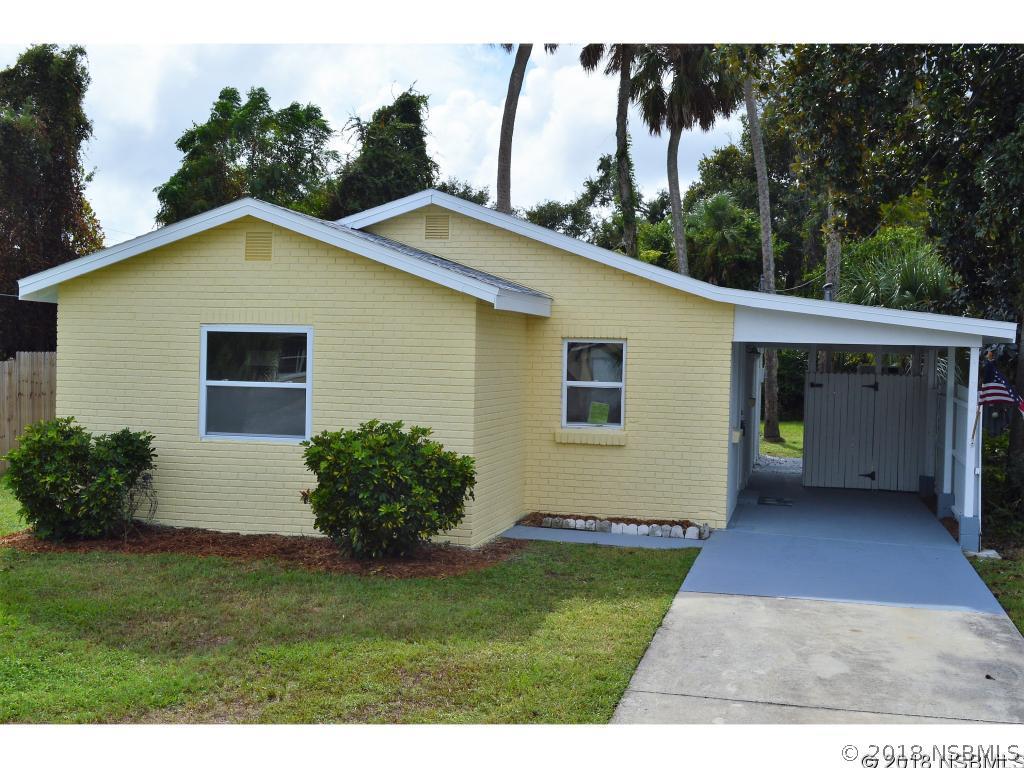 704 Dougherty St., New Smyrna Beach, FL 32168