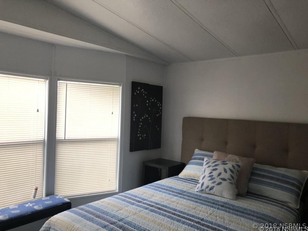 113 Ash St., Edgewater, FL 32141