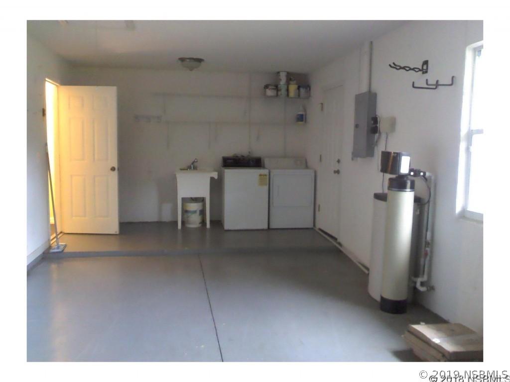 3038 Silver Palm Dr., Edgewater, FL 32141