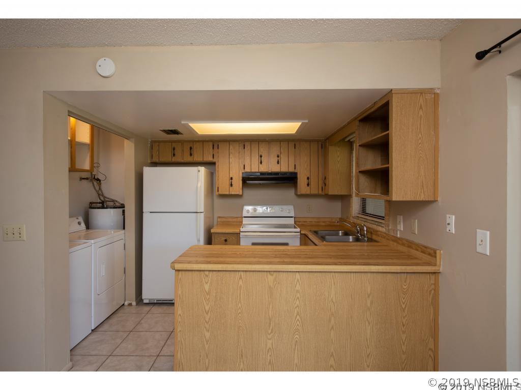 711 Egret Ct., Edgewater, FL 32141