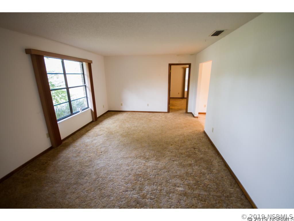 2607 Woodland Dr., Edgewater, FL 32141