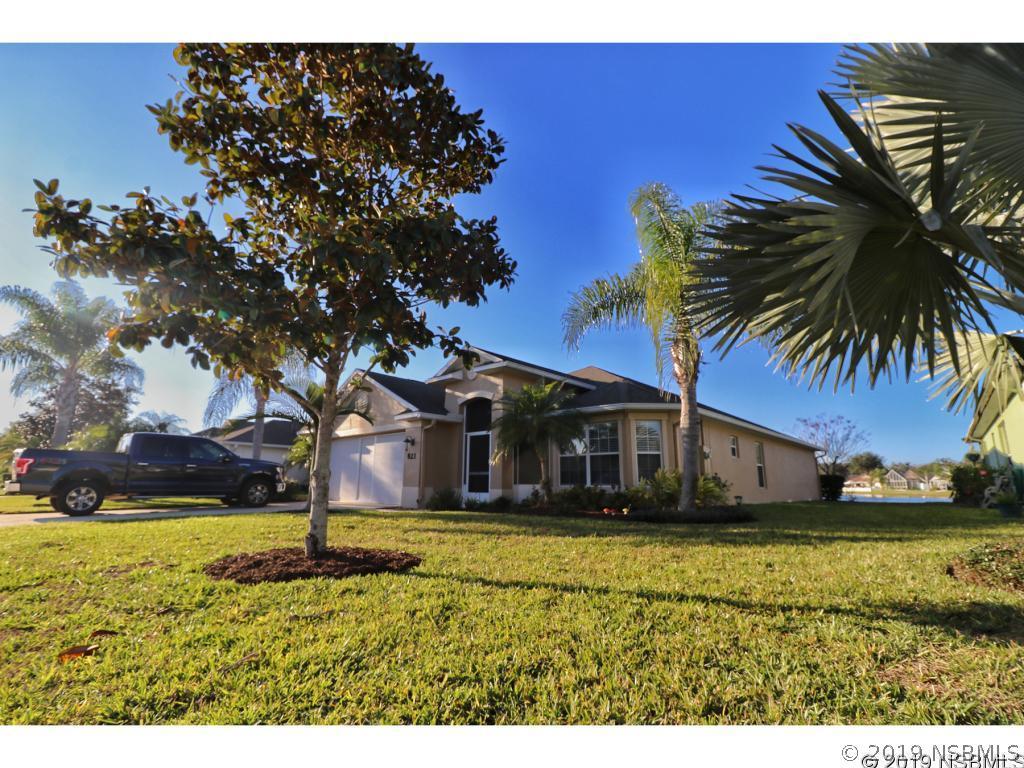 821 Star Reef Ln., Edgewater, FL 32132