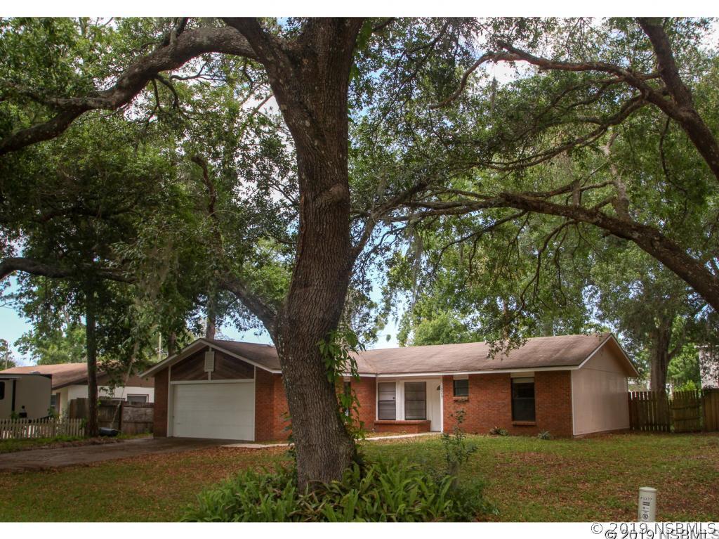 3327 Silver Palm Dr., Edgewater, FL 32141