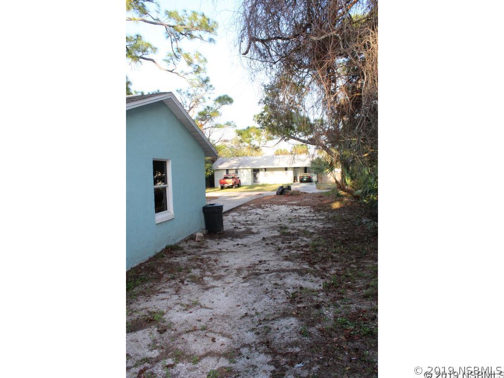 906 New York St., Edgewater, FL 32132